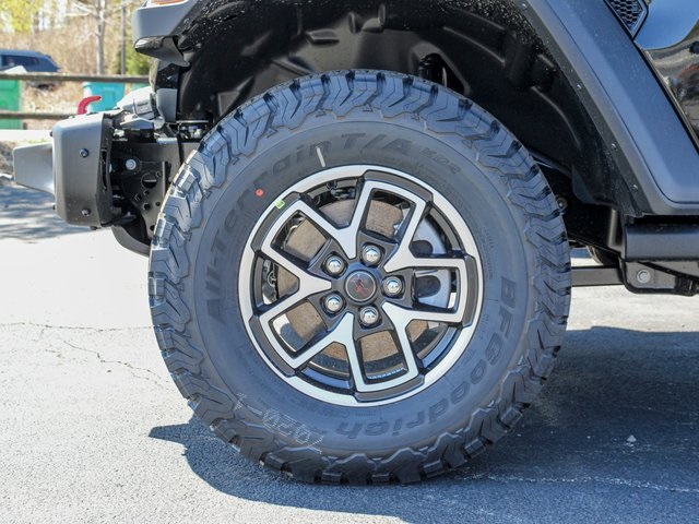 Vehicle image 11 of 32