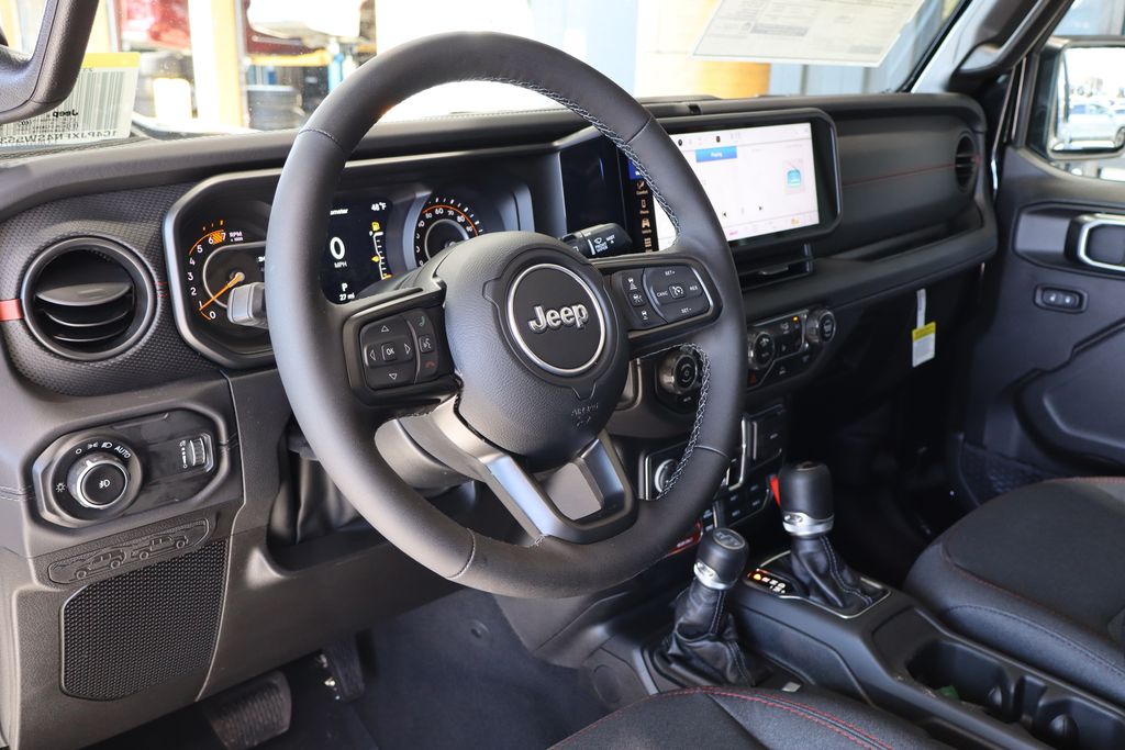 Vehicle image 17 of 42