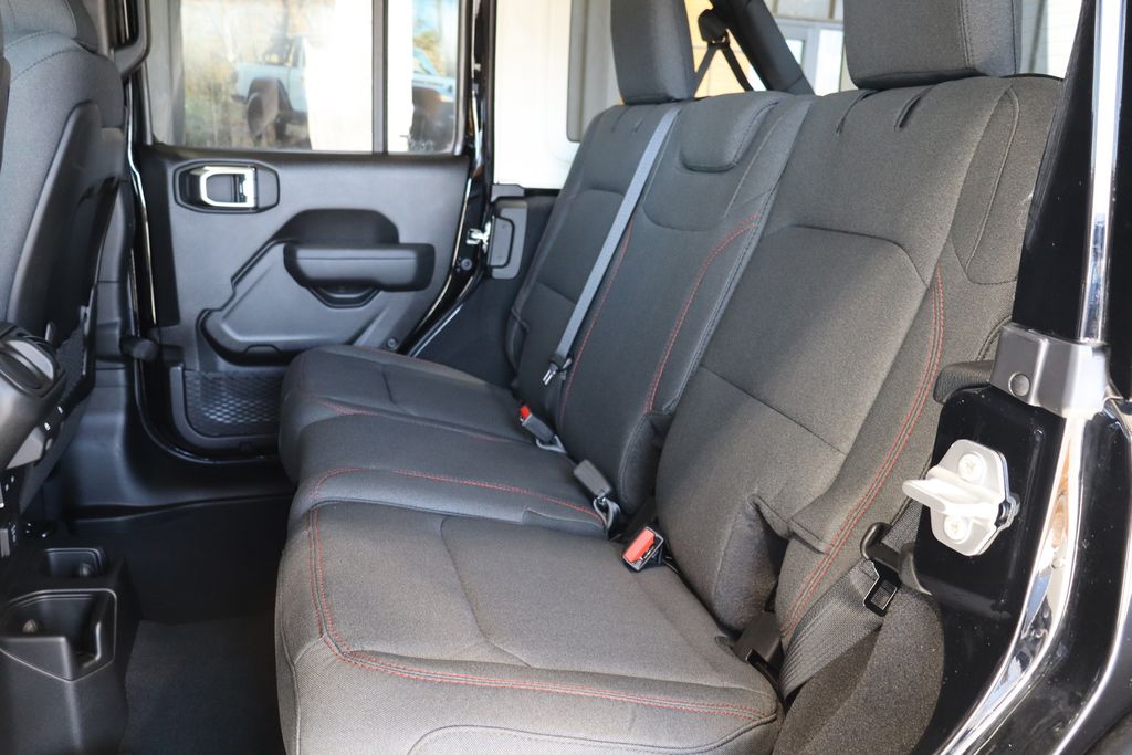 Vehicle image 10 of 42