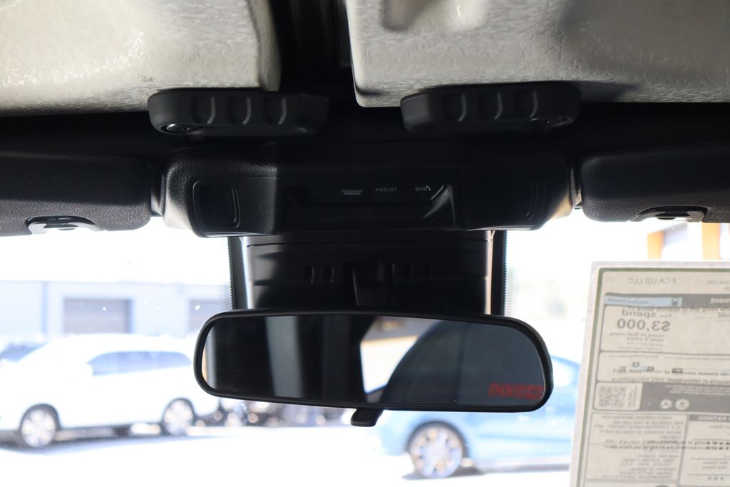 Vehicle image 22 of 42