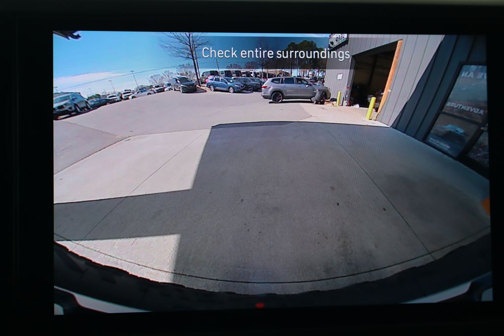Vehicle image 8 of 42