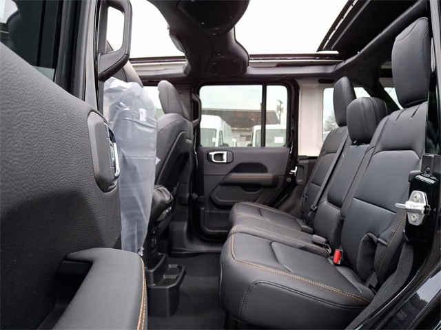 Vehicle image 5 of 12