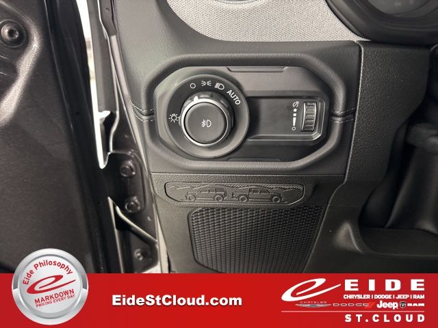 2025 Jeep Wrangler Sahara Image 38 of 56