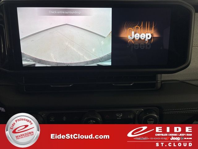 2025 Jeep Wrangler Sahara Image 26 of 56