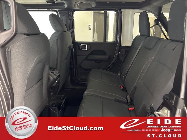 2025 Jeep Wrangler Sahara Image 14 of 56