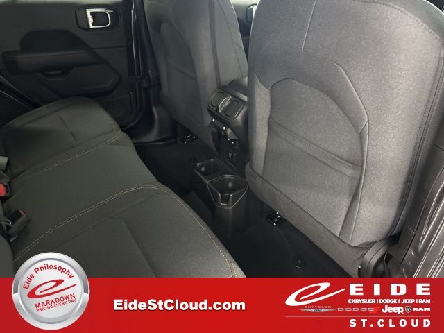 2025 Jeep Wrangler Sahara Image 15 of 56