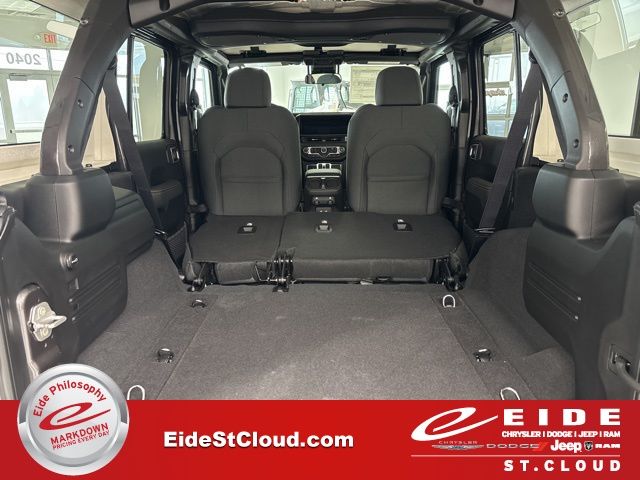 2025 Jeep Wrangler Sahara Image 11 of 56