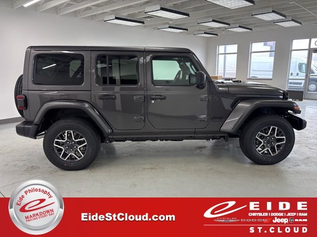 2025 Jeep Wrangler Sahara Image 4 of 56