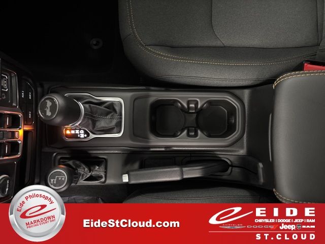 2025 Jeep Wrangler Sahara Image 24 of 56