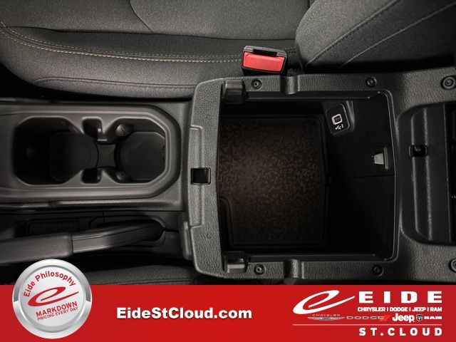 2025 Jeep Wrangler Sahara Image 46 of 56