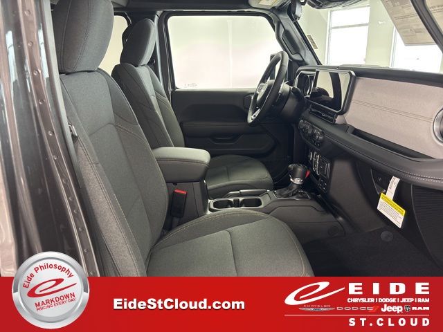 2025 Jeep Wrangler Sahara Image 13 of 56