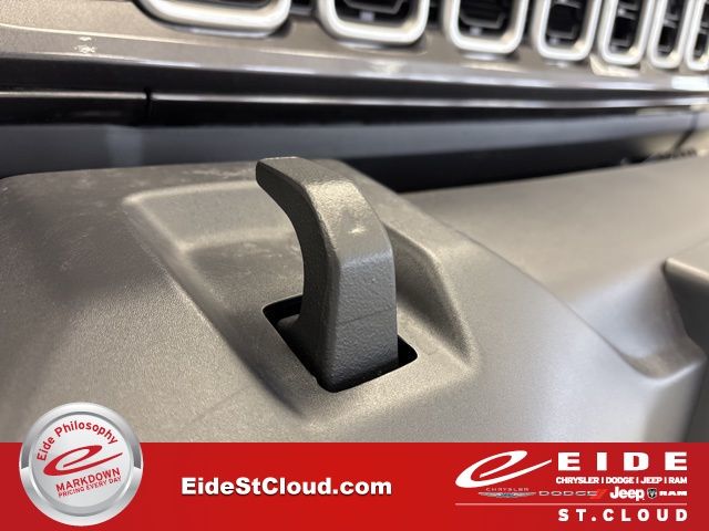 2025 Jeep Wrangler Sahara Image 43 of 56