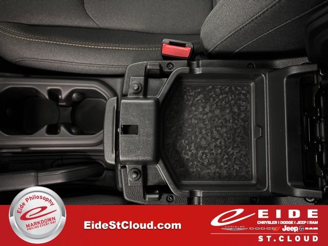 2025 Jeep Wrangler Sahara Image 47 of 56