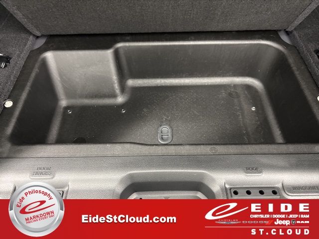 2025 Jeep Wrangler Sahara Image 37 of 56