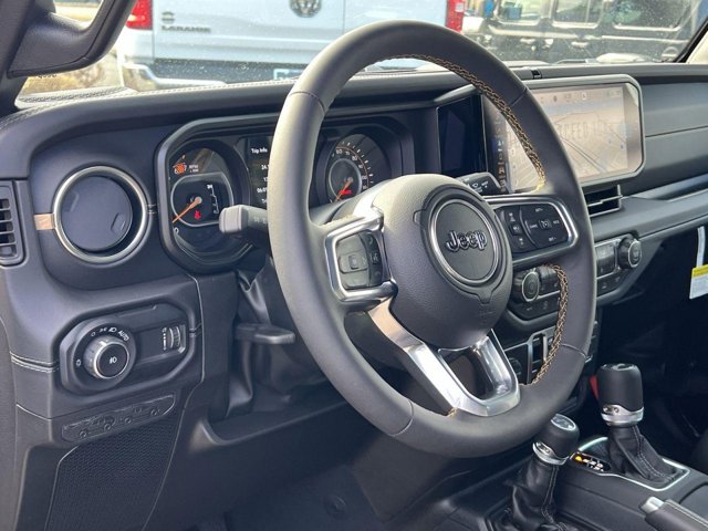 Vehicle image 8 of 22