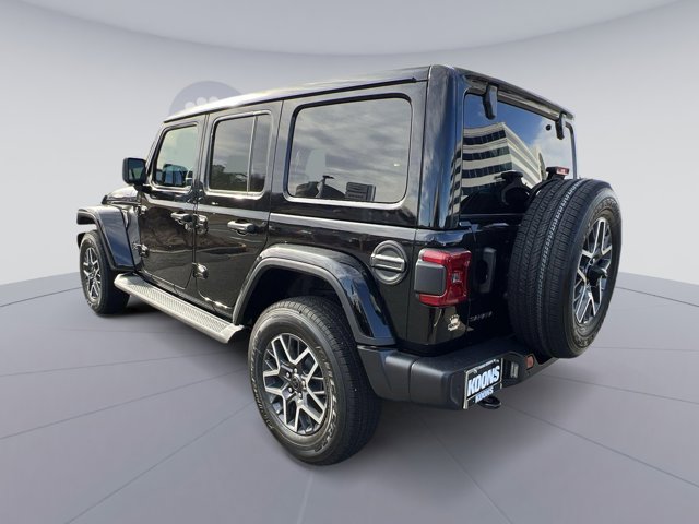 Vehicle image 2 of 22