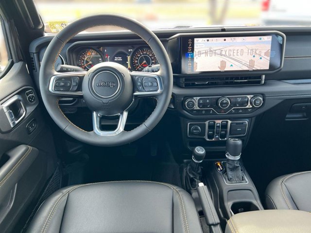 Vehicle image 15 of 22