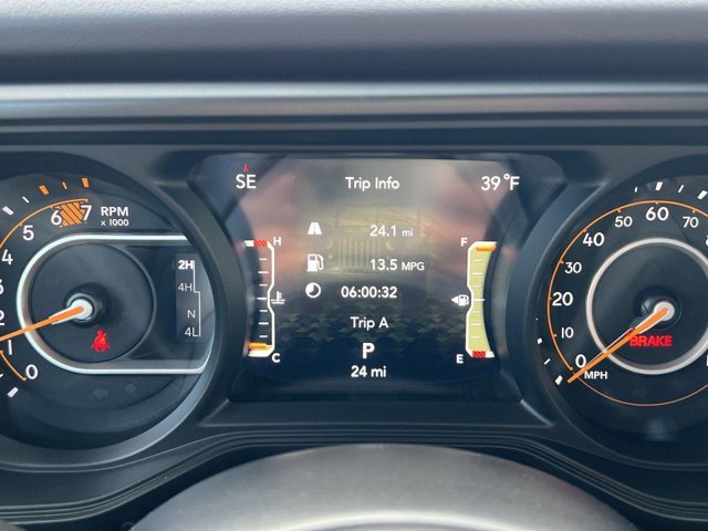 Vehicle image 9 of 22