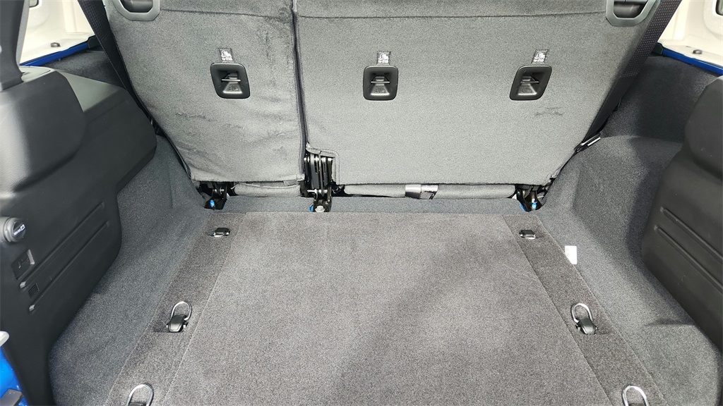 Vehicle image 29 of 51