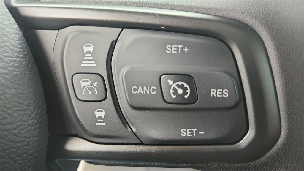 Vehicle image 15 of 51