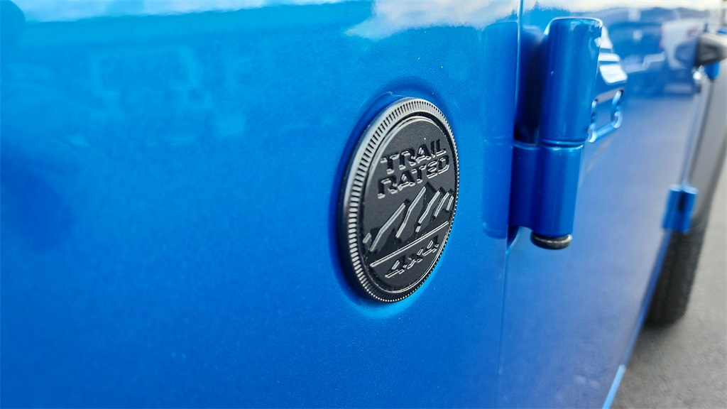 Vehicle image 31 of 51
