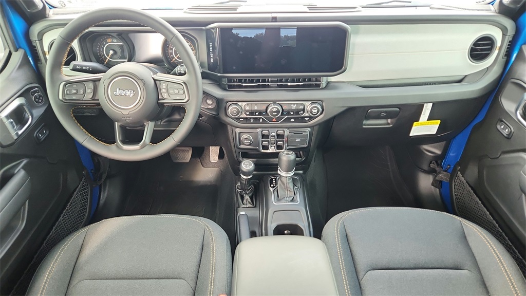 Vehicle image 17 of 51