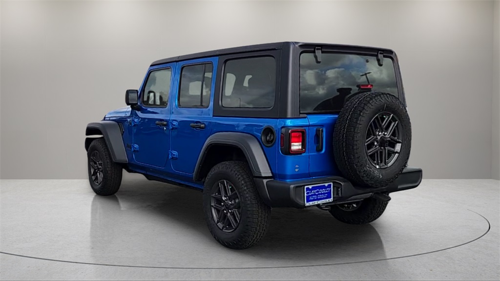 Vehicle image 8 of 51