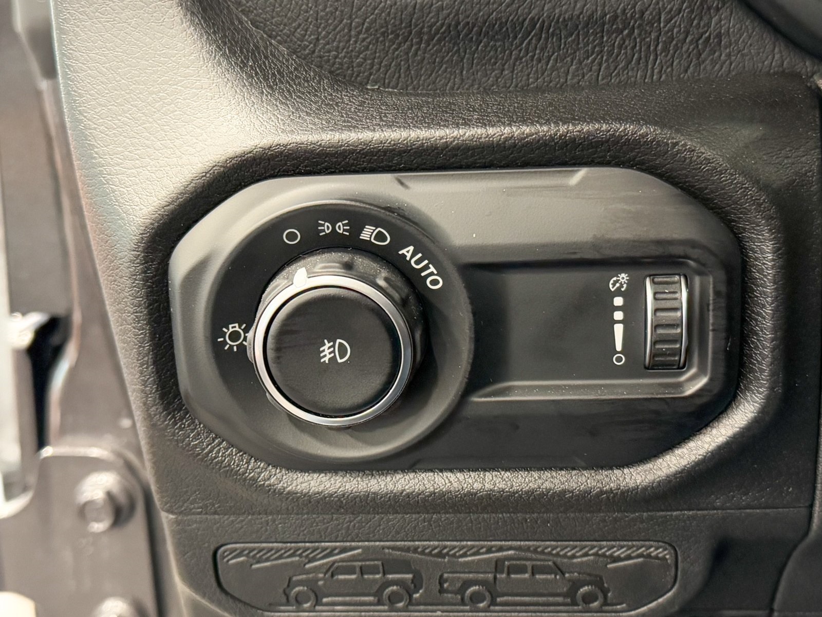 Vehicle image 24 of 42
