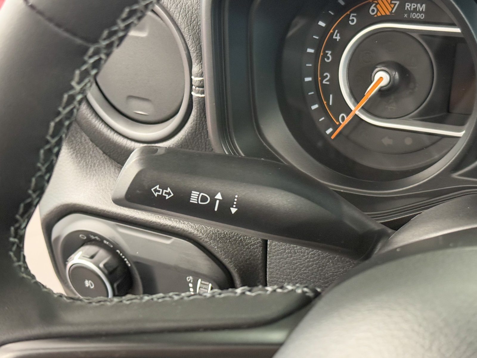 Vehicle image 21 of 42