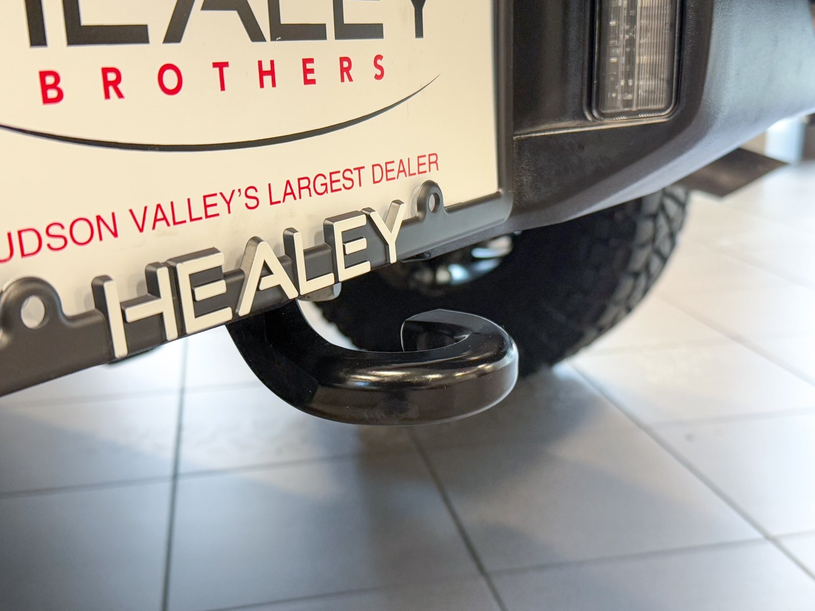 Vehicle image 38 of 42