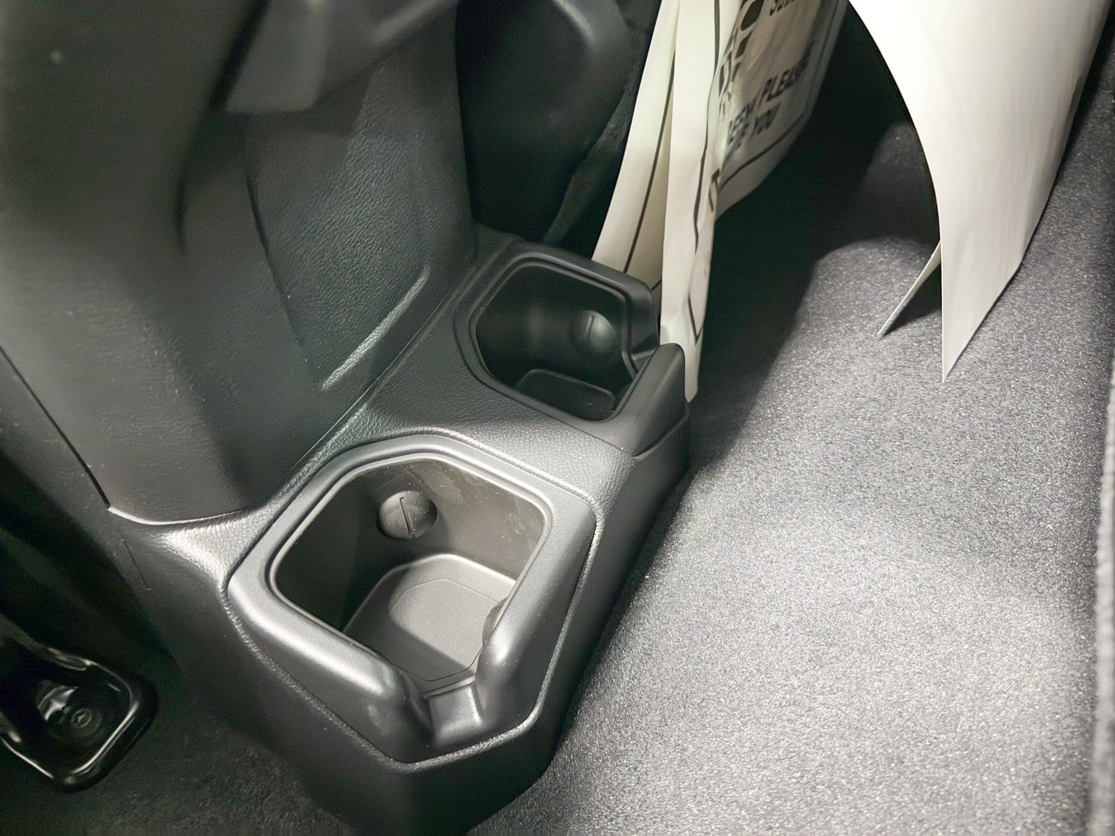 Vehicle image 36 of 42