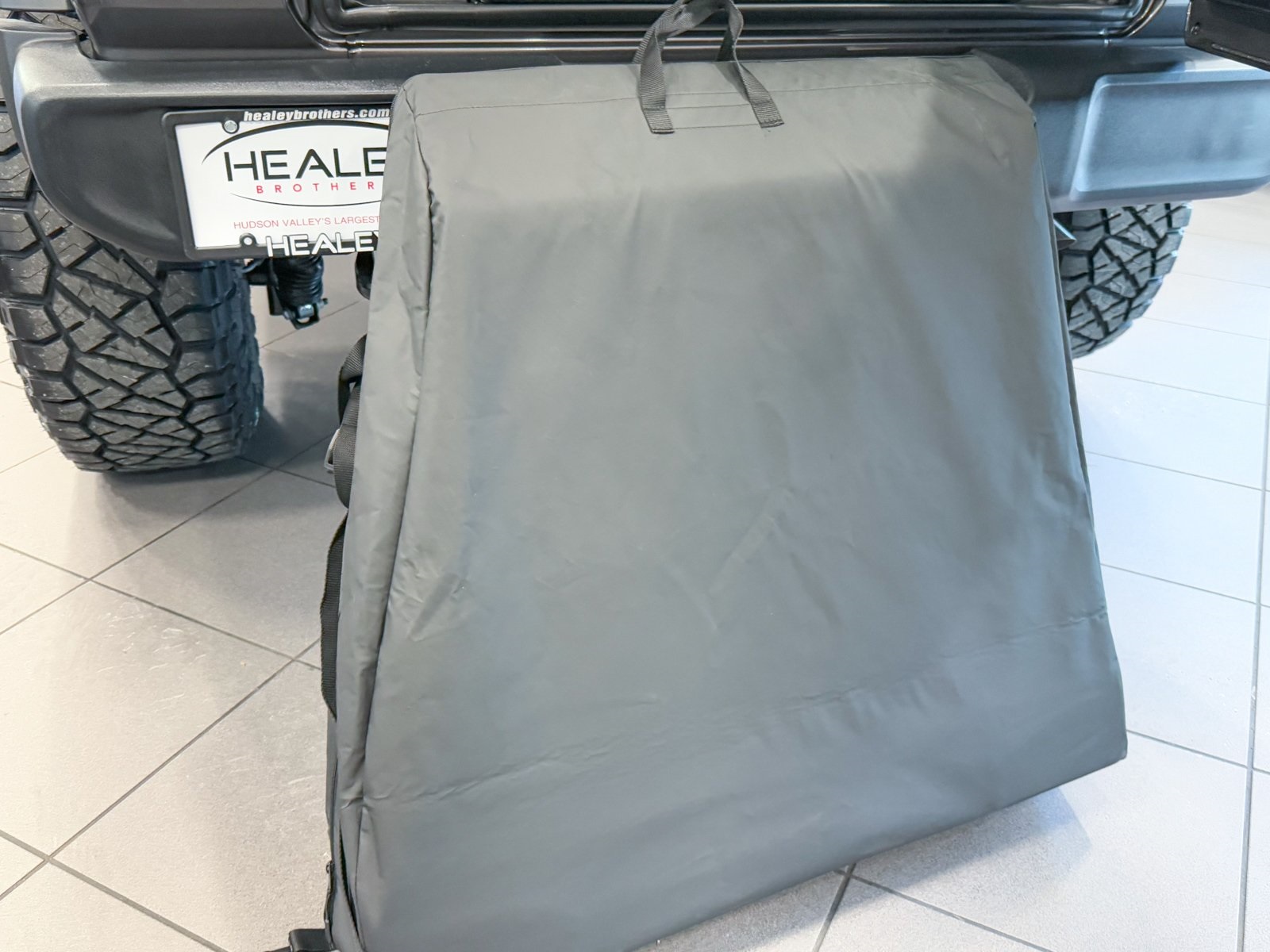 Vehicle image 29 of 42