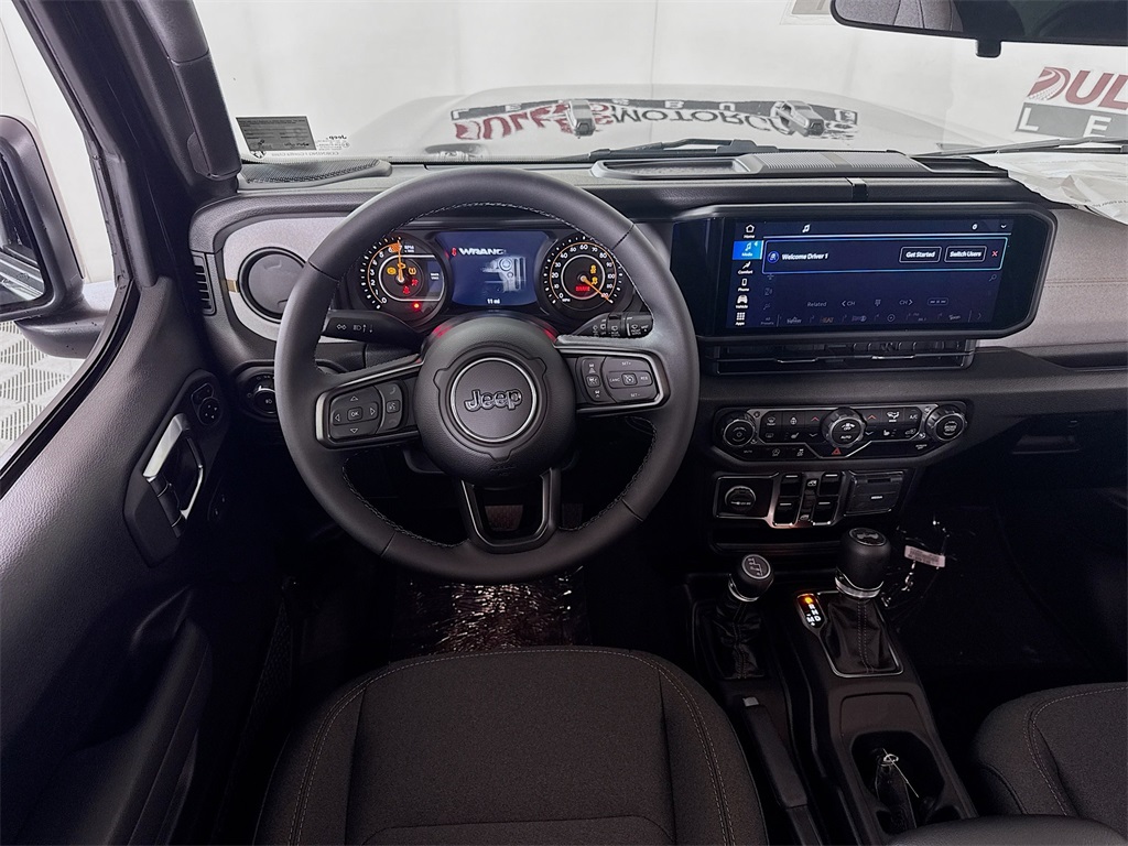 Vehicle image 23 of 33