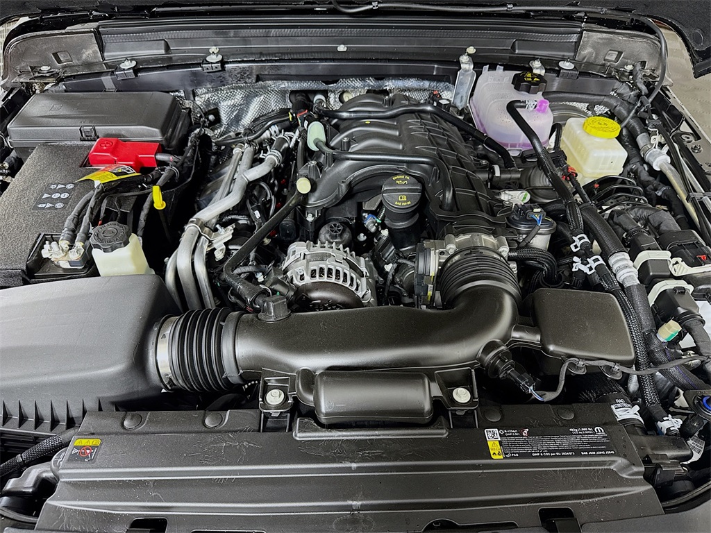 Vehicle image 31 of 33