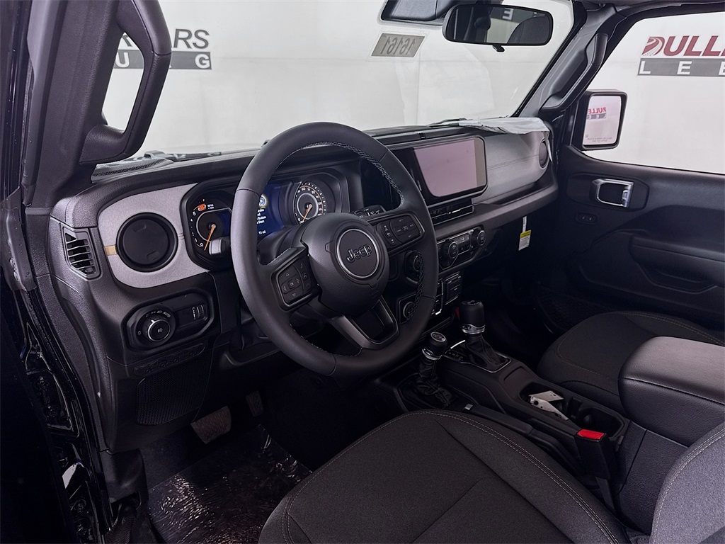 Vehicle image 9 of 33