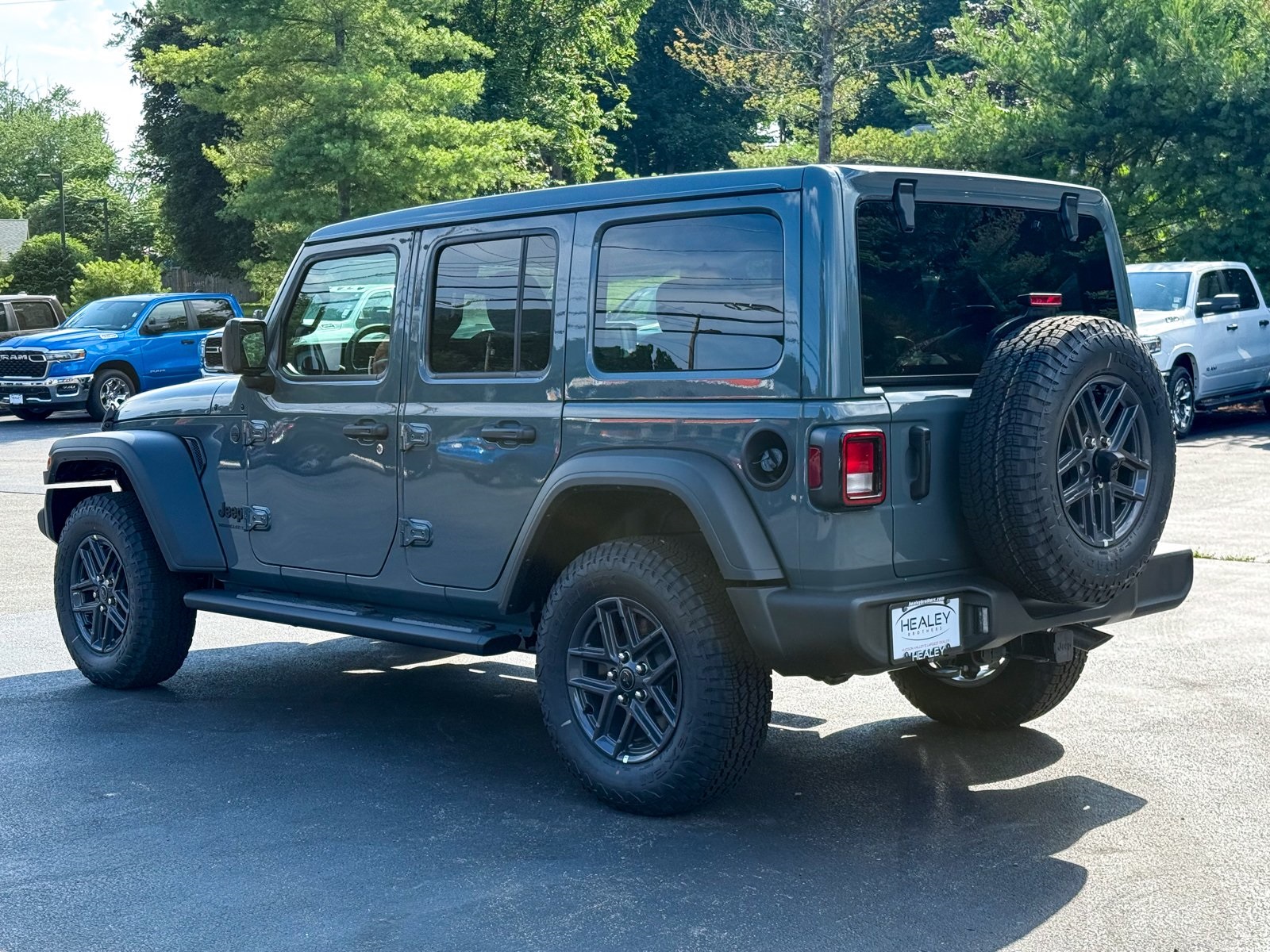 Vehicle image 6 of 37