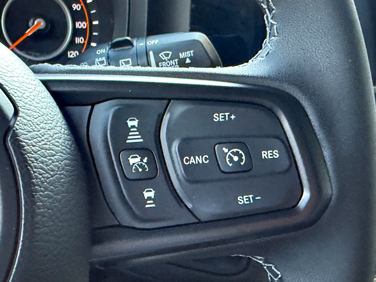 Vehicle image 34 of 37