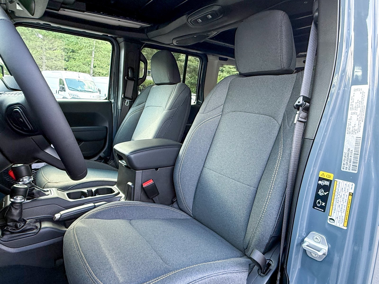 Vehicle image 14 of 37