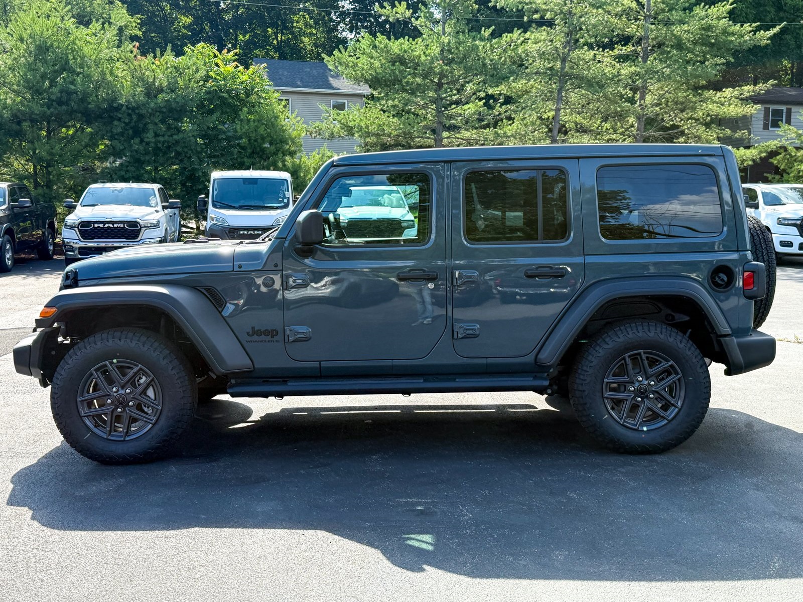 Vehicle image 7 of 37