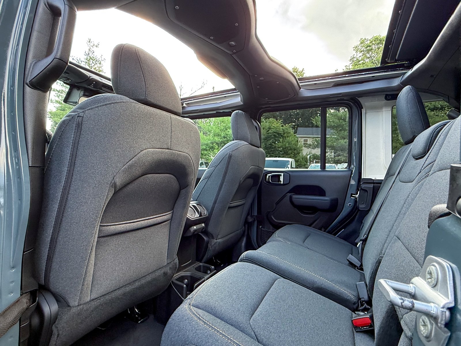 Vehicle image 16 of 37