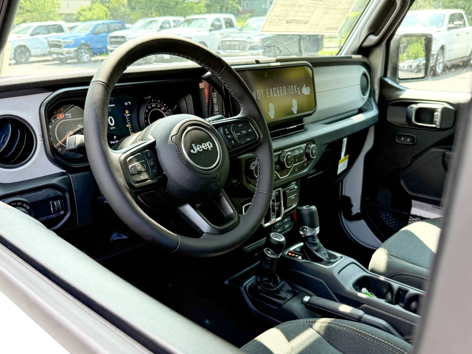 Vehicle image 19 of 38