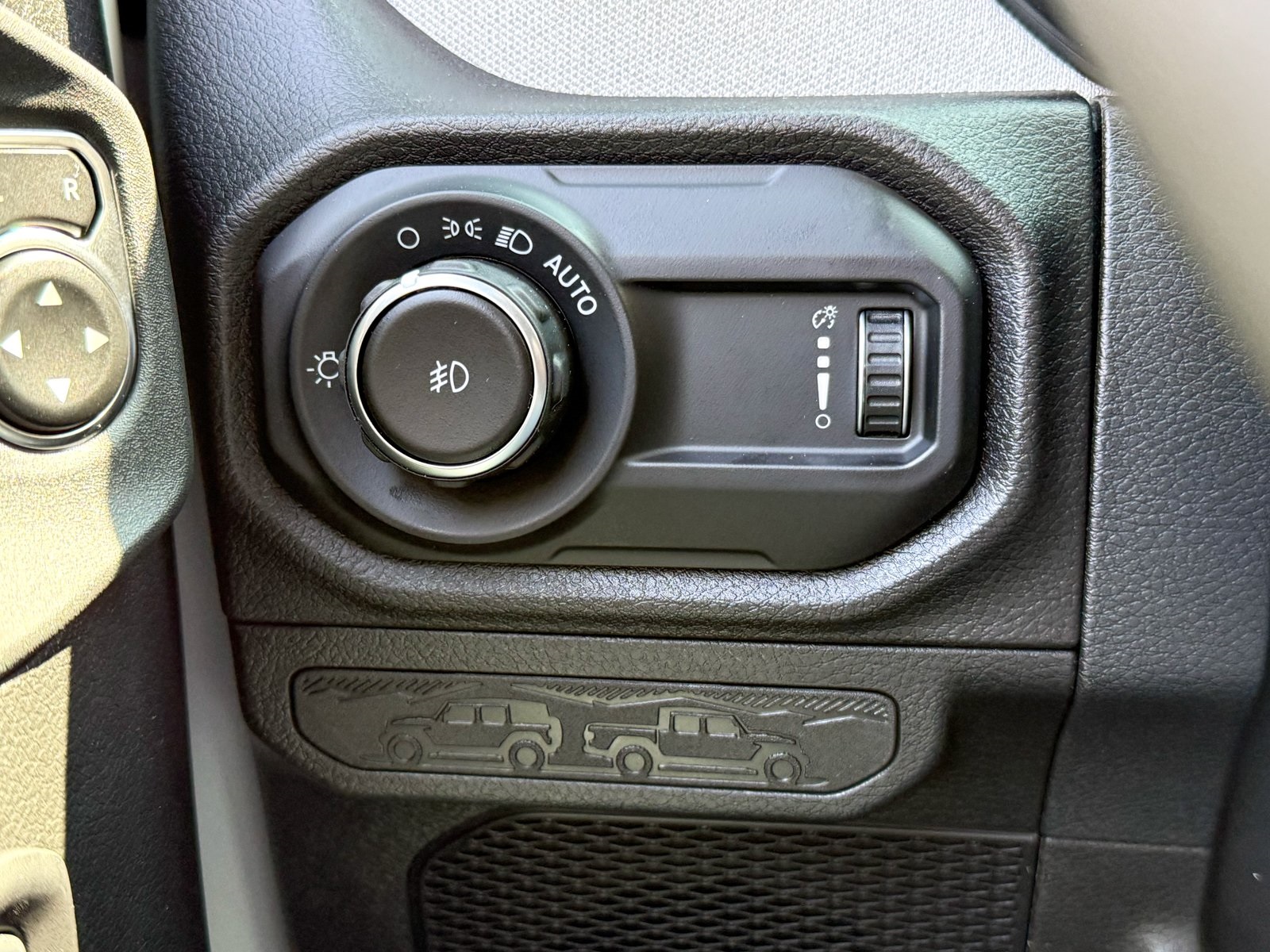 Vehicle image 31 of 38
