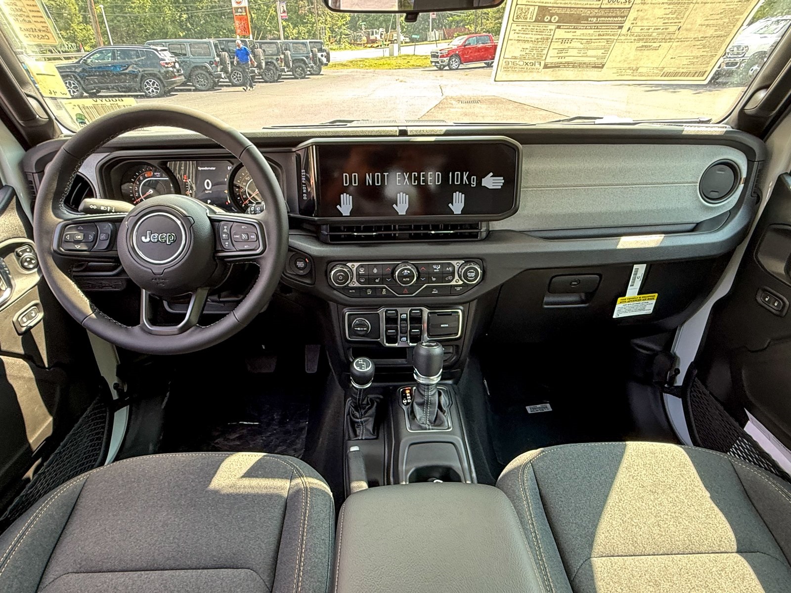 Vehicle image 18 of 38