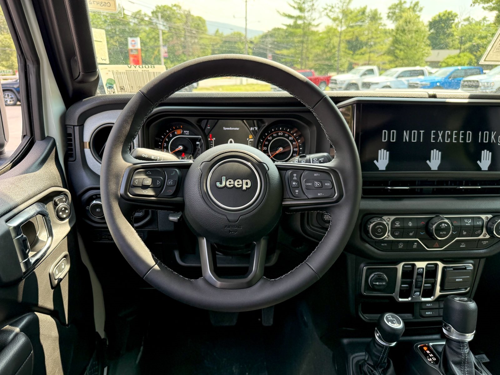 Vehicle image 20 of 38