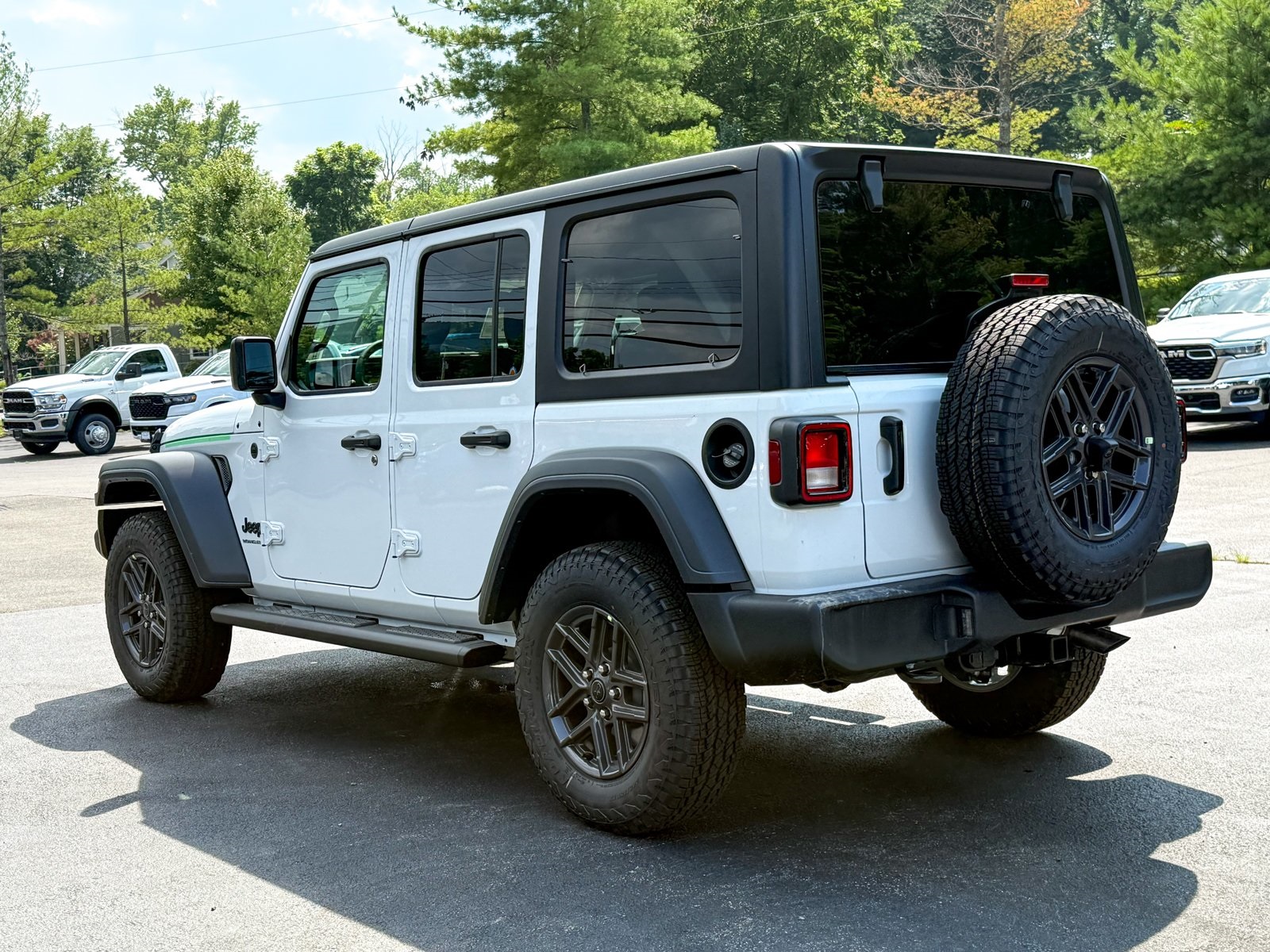 Vehicle image 6 of 38