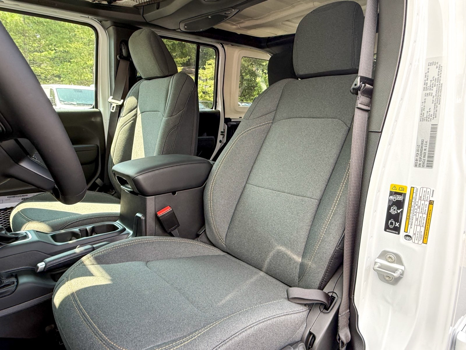 Vehicle image 14 of 38