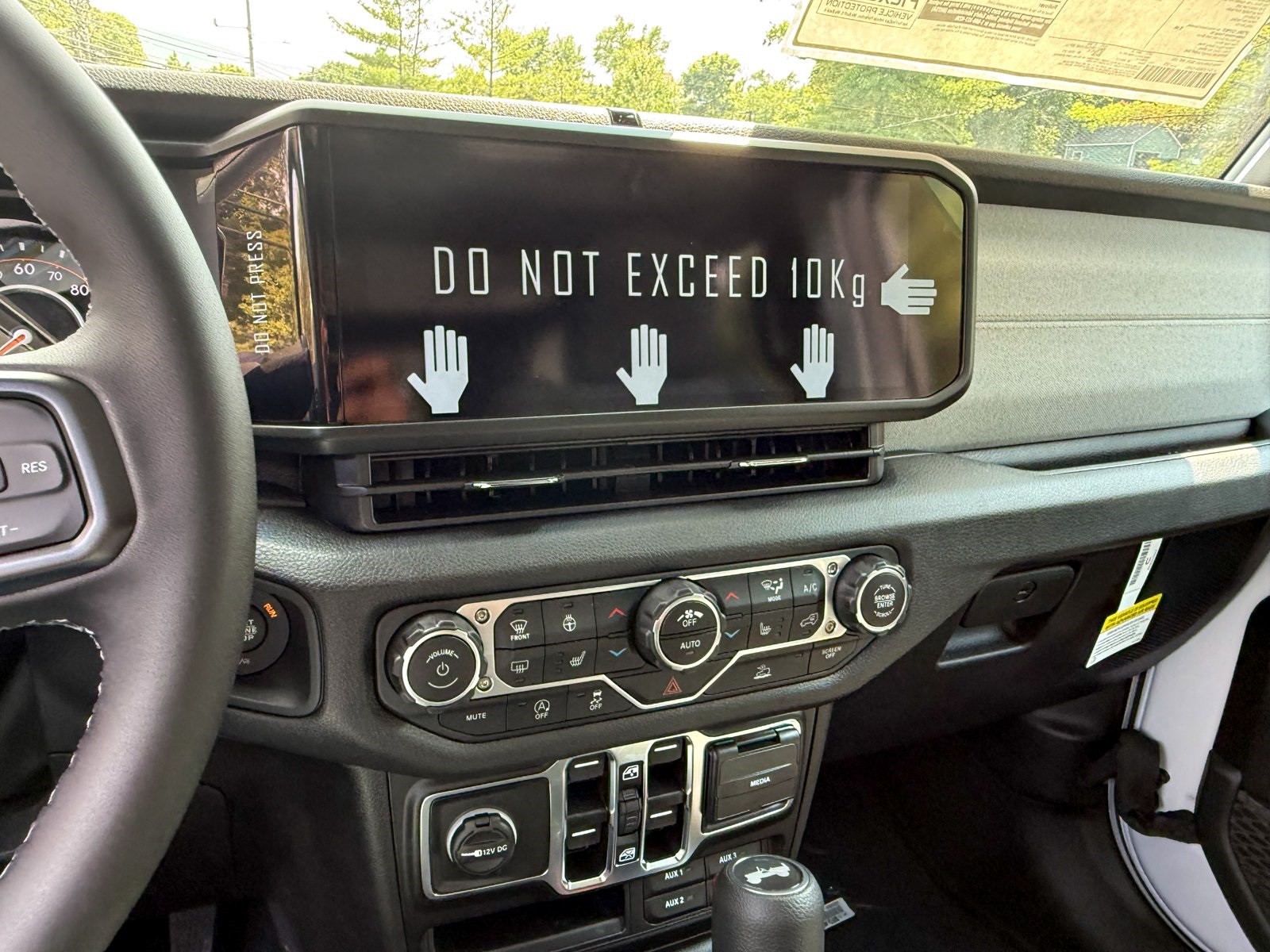Vehicle image 22 of 38