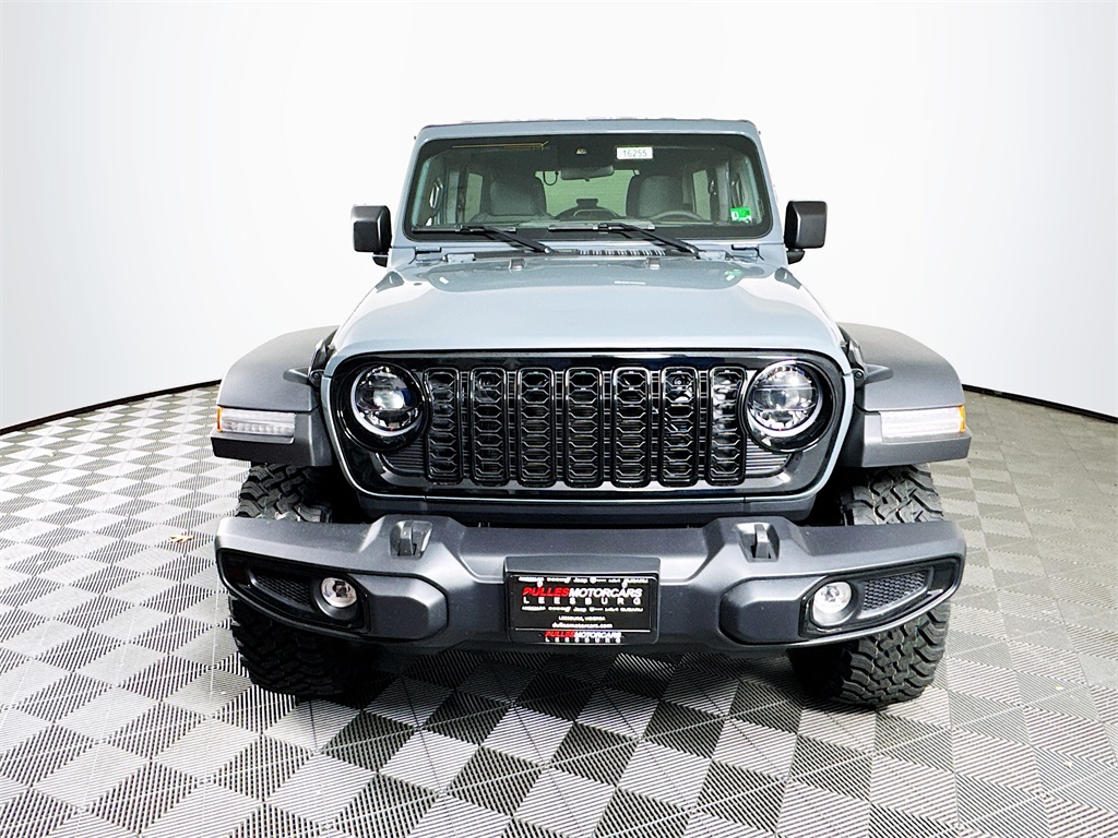 Vehicle image 2 of 33
