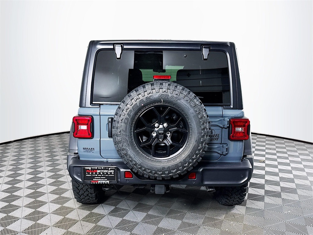 Vehicle image 6 of 33