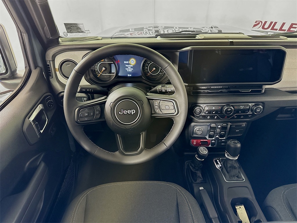 Vehicle image 23 of 33